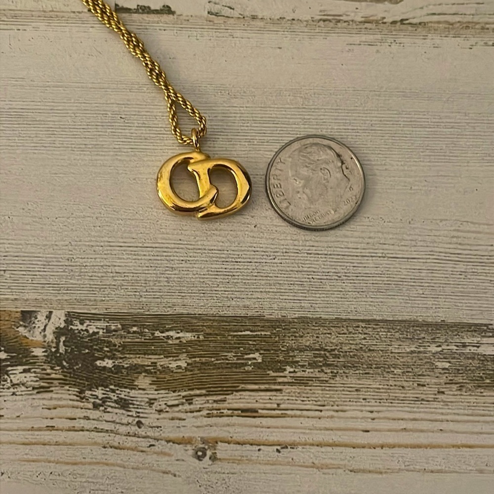 Vintage Christian Dior Gold Plated CD Pendant Necklace. - Picture 7 of 7